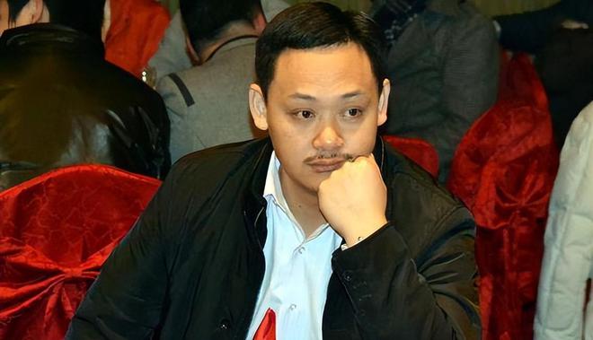 中国奥运举重冠军_奥运 举重冠军_奥运举重冠军退役搓背
