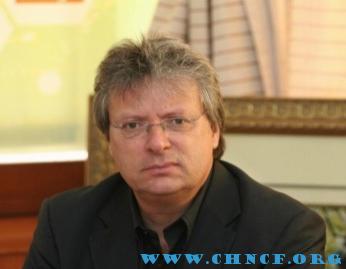 足球单人世界排名_足球冠军次数_足球单人冠军总数最多的球员