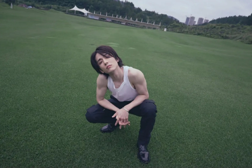 男明星健身后_健身男神明星_健身明星男后卫排名