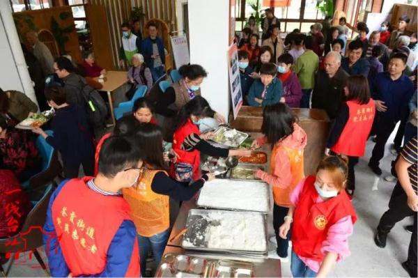 营养瘦身月子餐_美源露卡素营养代餐奶昔_新城营养餐
