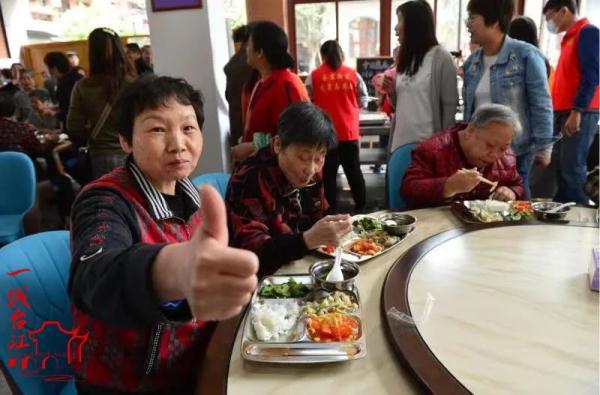 营养瘦身月子餐_新城营养餐_美源露卡素营养代餐奶昔