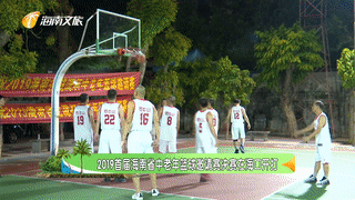 篮球的背身单打_篮球背身单打运球规则_篮球背身单打怎么不被偷球