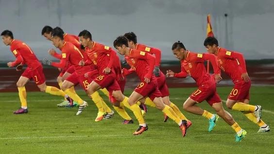 中国最早足球冠军队_最早足球队冠军中国是哪一年_中国最早足球队员名单