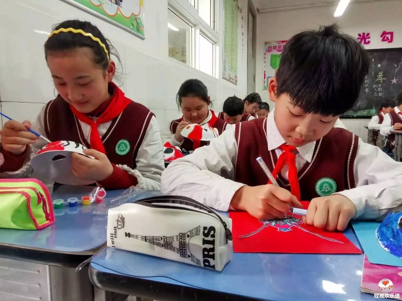 体操戏曲广播体操_戏曲广播体操小学生_学生做戏曲广播体操